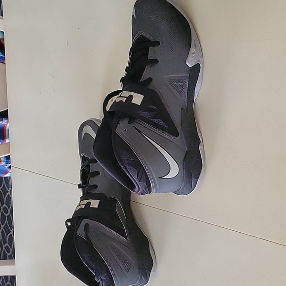 Nike Lebron Zoom Soldier 7 - Picture 5 of 7